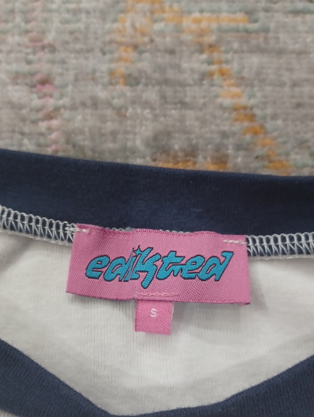Edikted 80's Raglan Tee - Picture 3 of 5